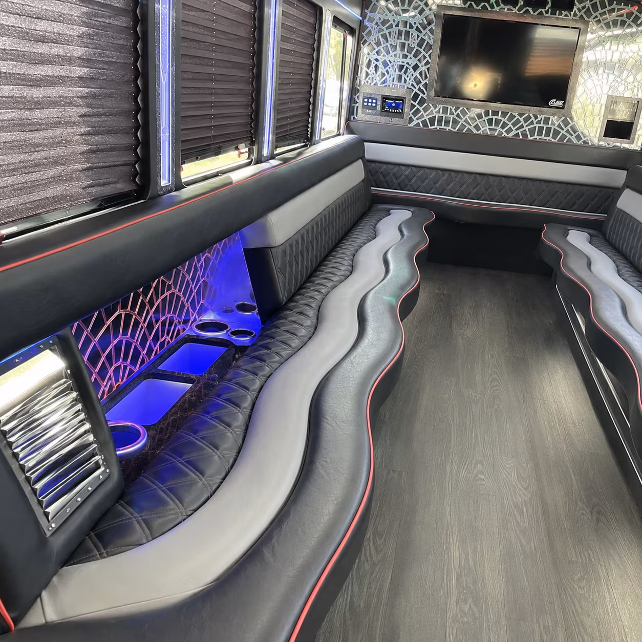 San Antonio Homecoming & Prom Party Bus Rentals