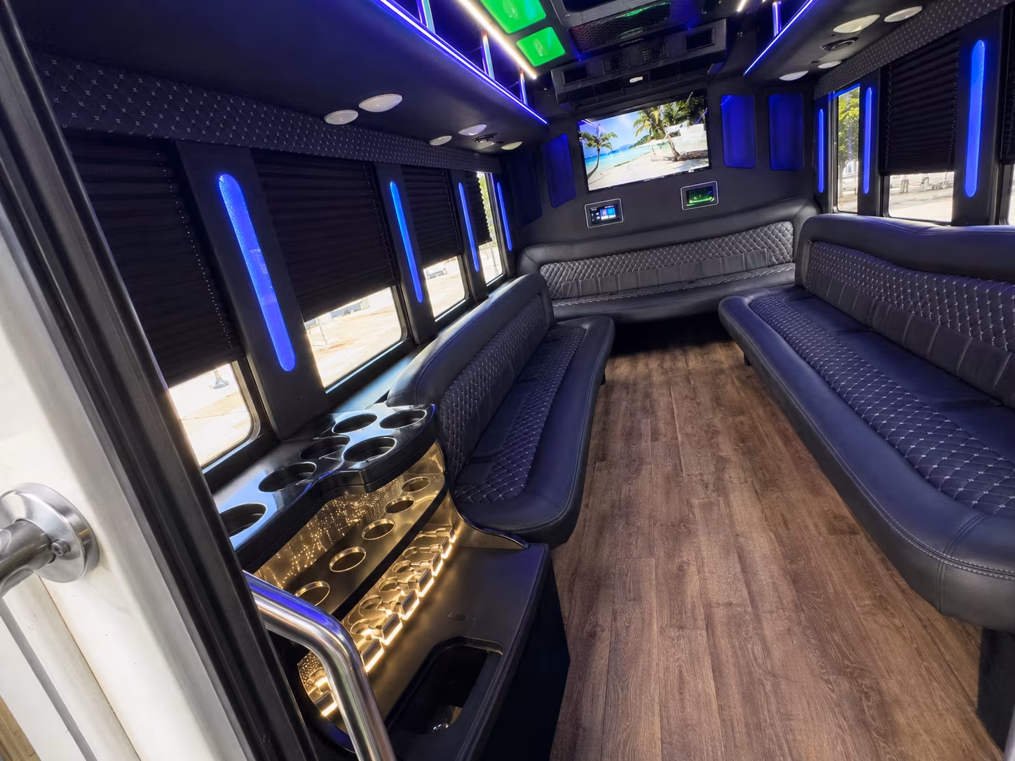 Victoria Birthday, Sweet 16, & Quinceañera Party Bus Rentals